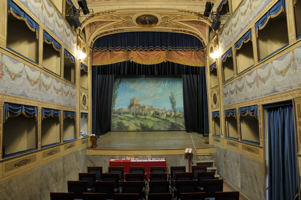 Il teatro Mariani, sede dell'evento